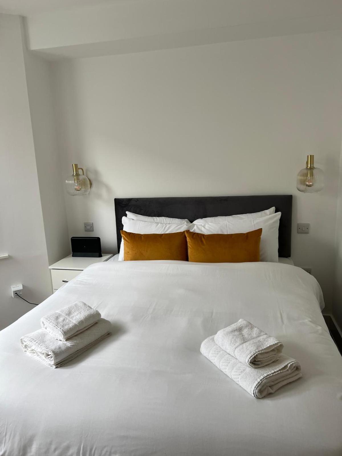 Beautiful 2 Bed With En Suite, Near Tube And Stamford Bridge Apartment London