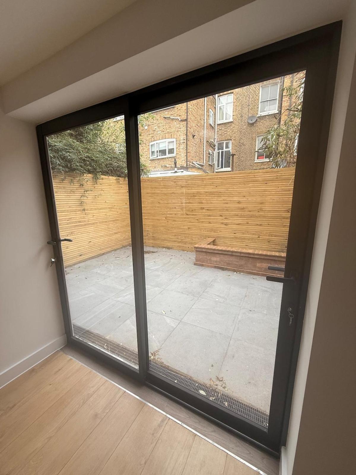 Beautiful 2 Bed With En Suite, Near Tube And Stamford Bridge *