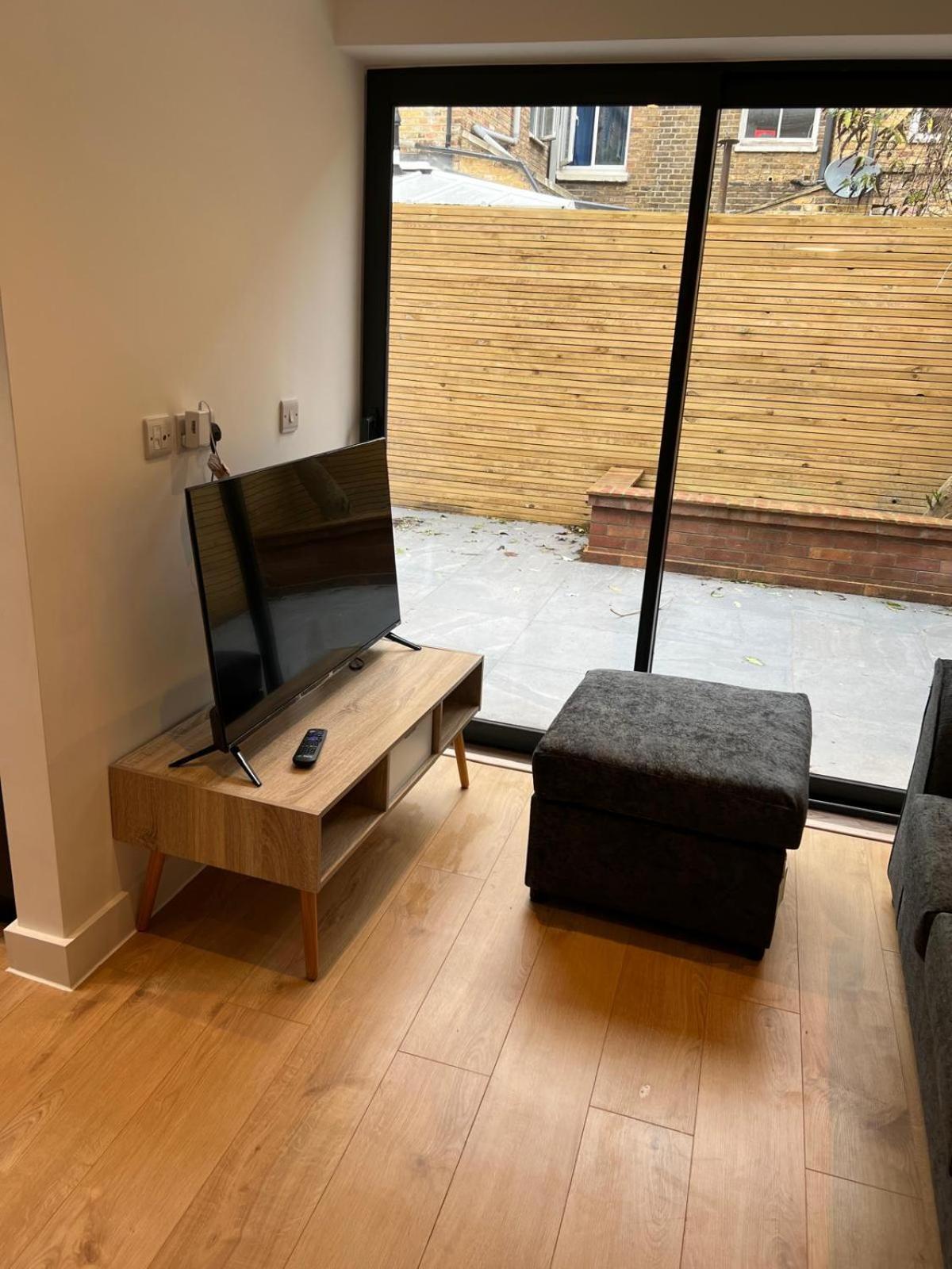 Beautiful 2 Bed With En Suite, Near Tube And Stamford Bridge Londres