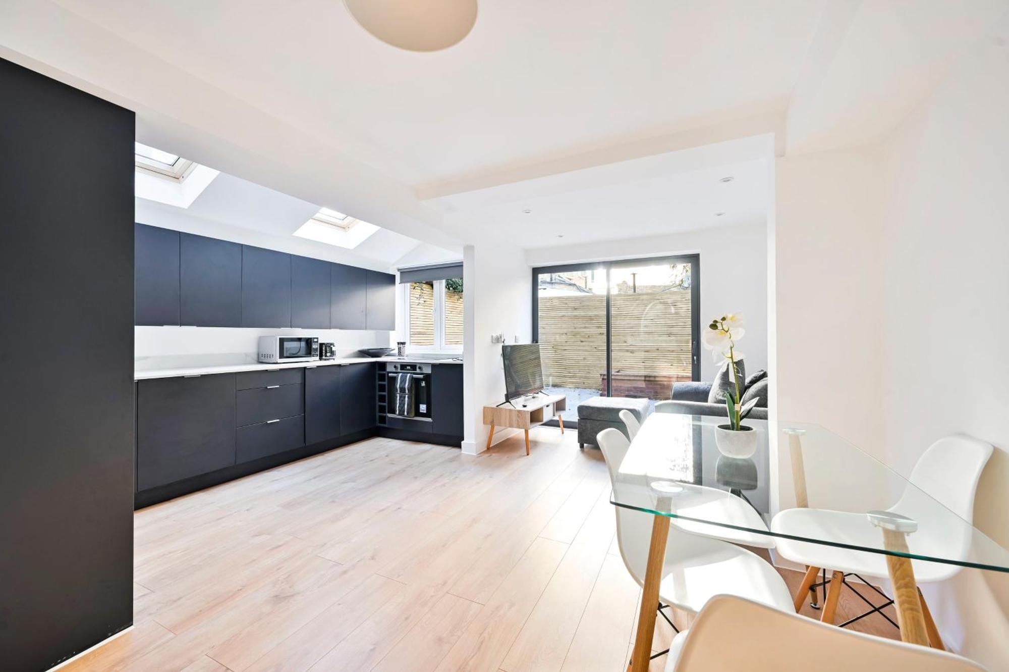 Beautiful 2 Bed With En Suite, Near Tube And Stamford Bridge Appartement