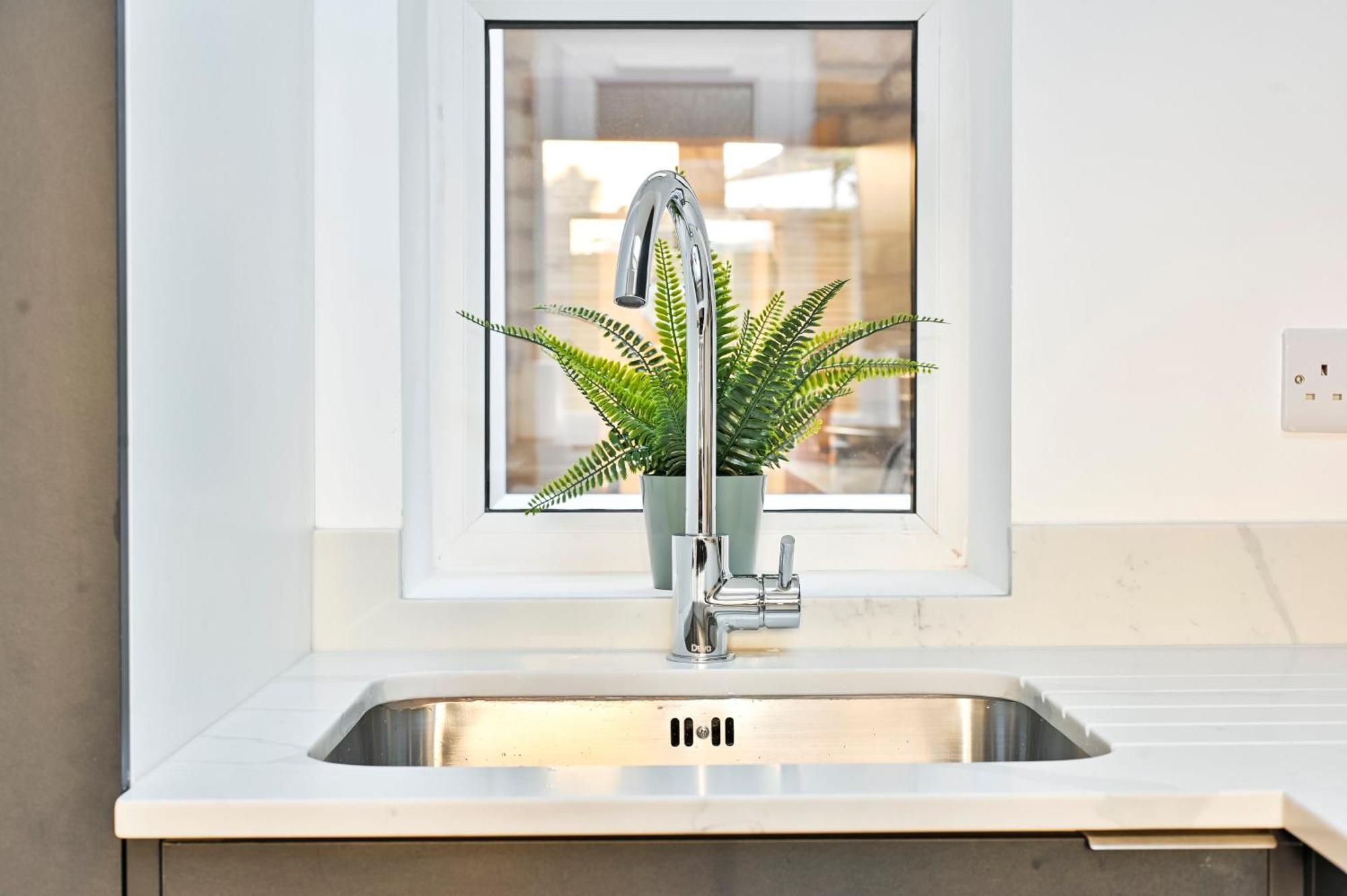 Beautiful 2 Bed With En Suite, Near Tube And Stamford Bridge Appartement